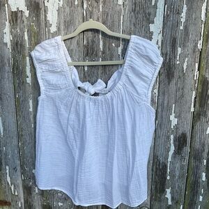 Old Navy White Sleeveless Blouse